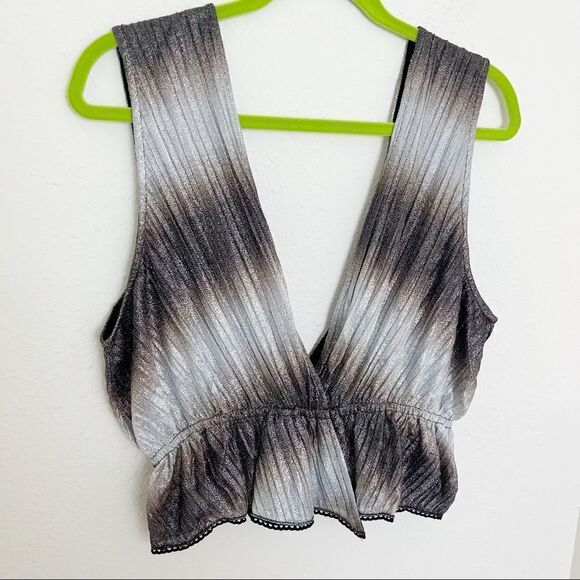 NWT Letruebe Anthropologie Metallic Crop Top - Picture 2 of 5